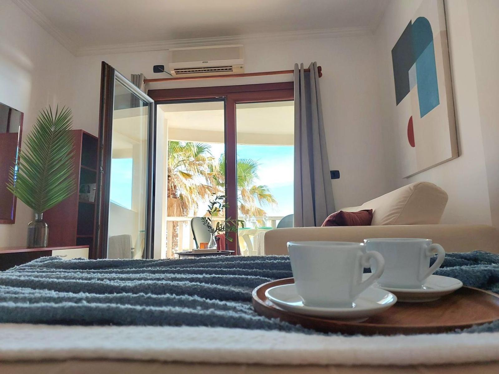 Apartment Seafront *